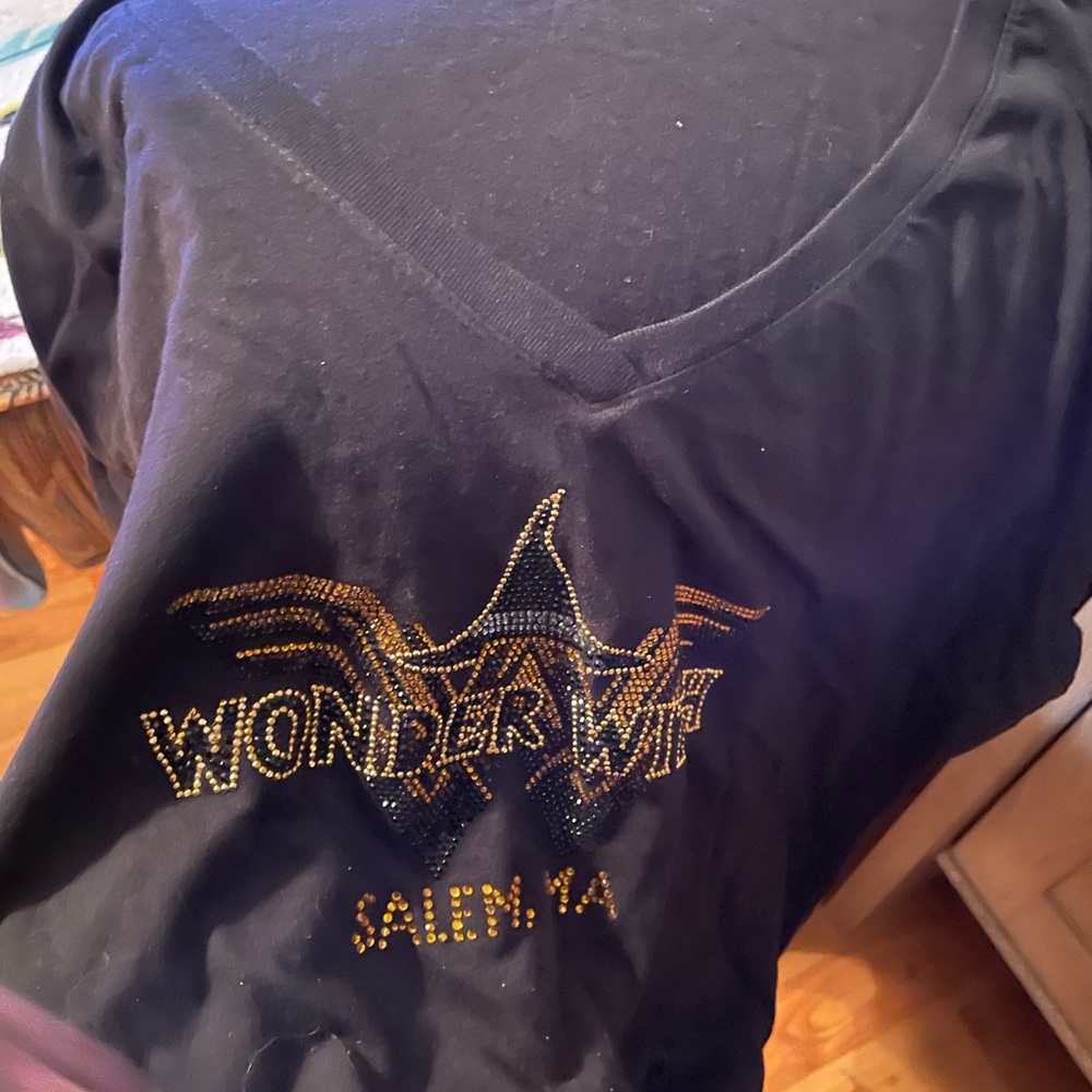 Women’s v-neck T-shirt